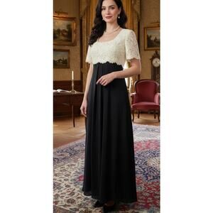 Stunning 90's Liz Claiborne Evenings Classicly Elegant Empire Waist Formal Dress